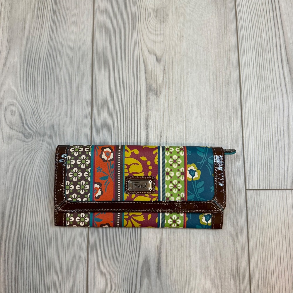 VTG Fossil Key-Per Floral Patchwork Coated Canvas Trifold Clutch Wallet Patent